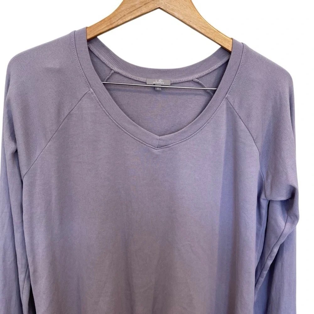 PJ Harlow Frankie Rib Long Sleeve V-Neck with Side Slits Size Medium Like New - Picture 3 of 11